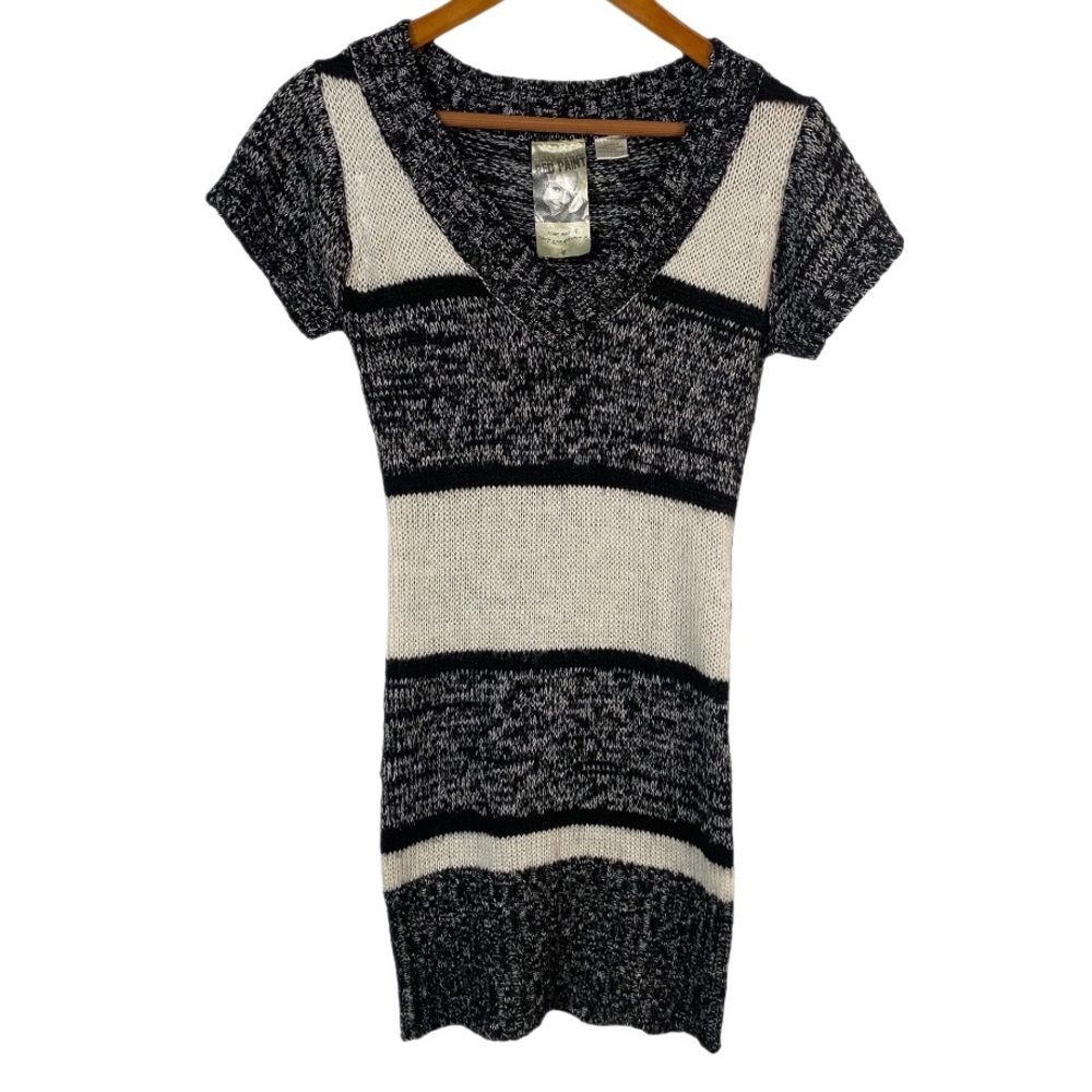 Red Paint Striped Knit Sweater Fitted Sheath Dress Women’s Medium V-Neck Preppy